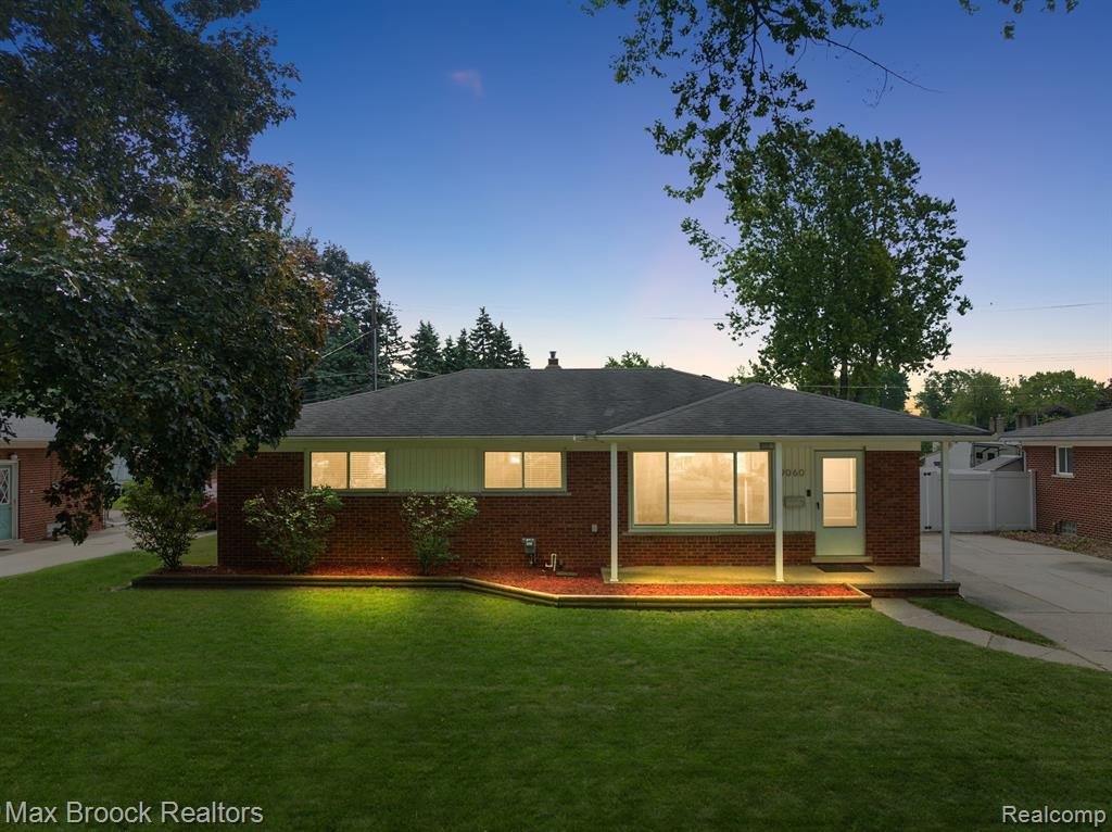 9060 HEADLEY Drive, Sterling Heights, MI 48314 — Photo 2