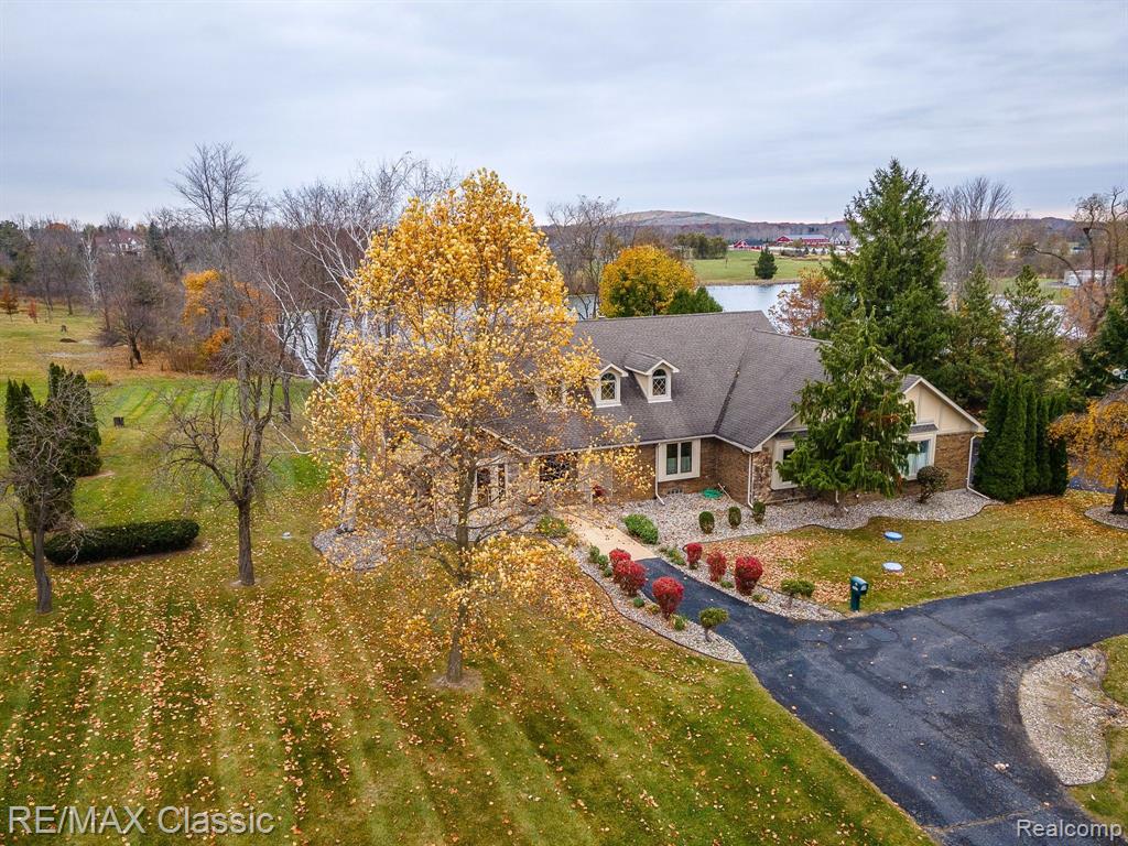 9415 N TERRITORIAL Road, Plymouth, MI 48170 — Photo 38