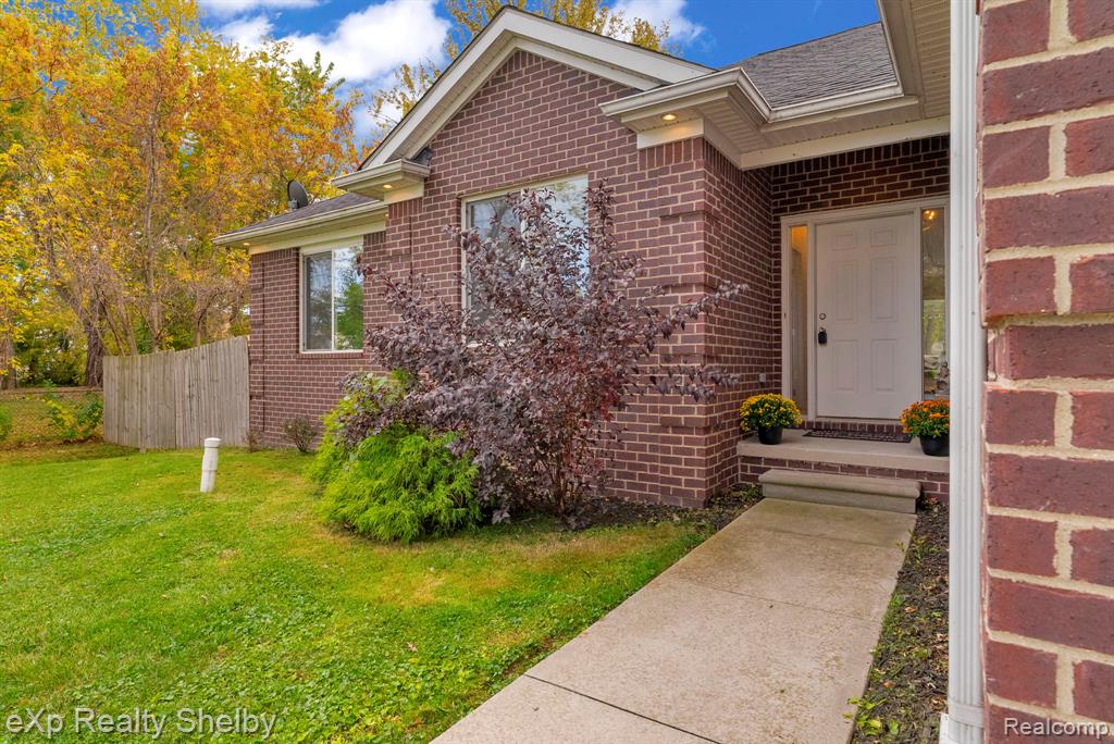 24986 Murray Street, Harrison Township, MI — Photo 5