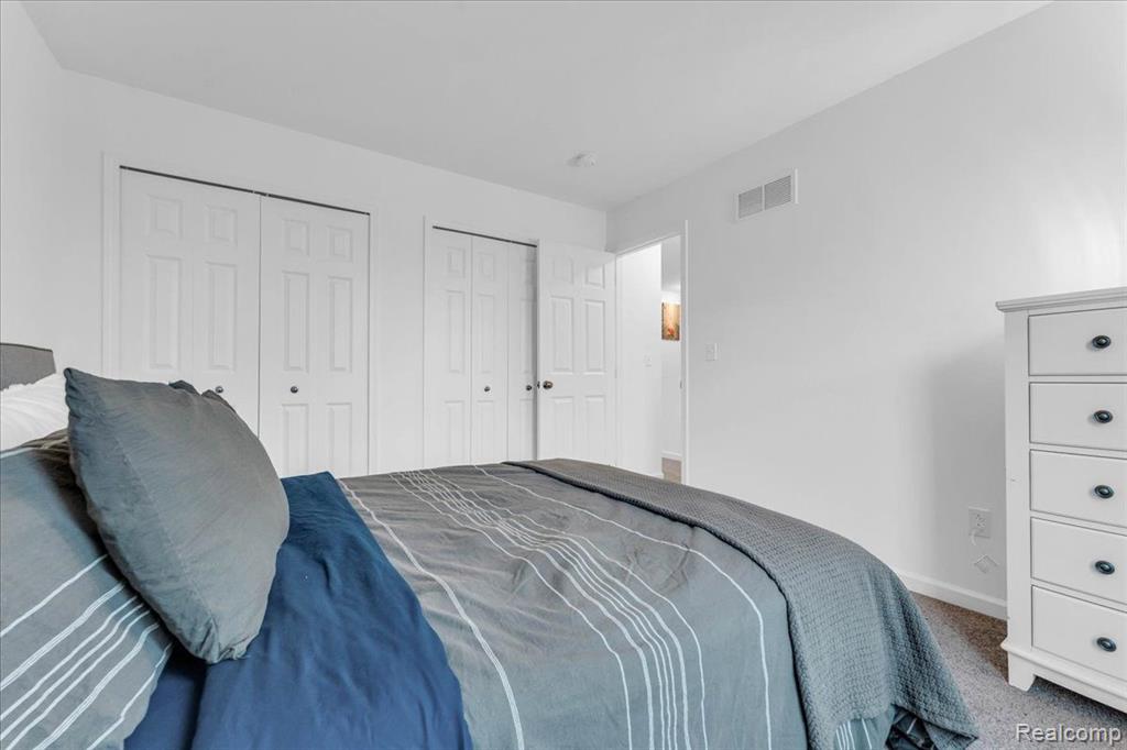 9556 NATURE VIEW Lane, Ypsilanti, MI 48197 — Photo 25