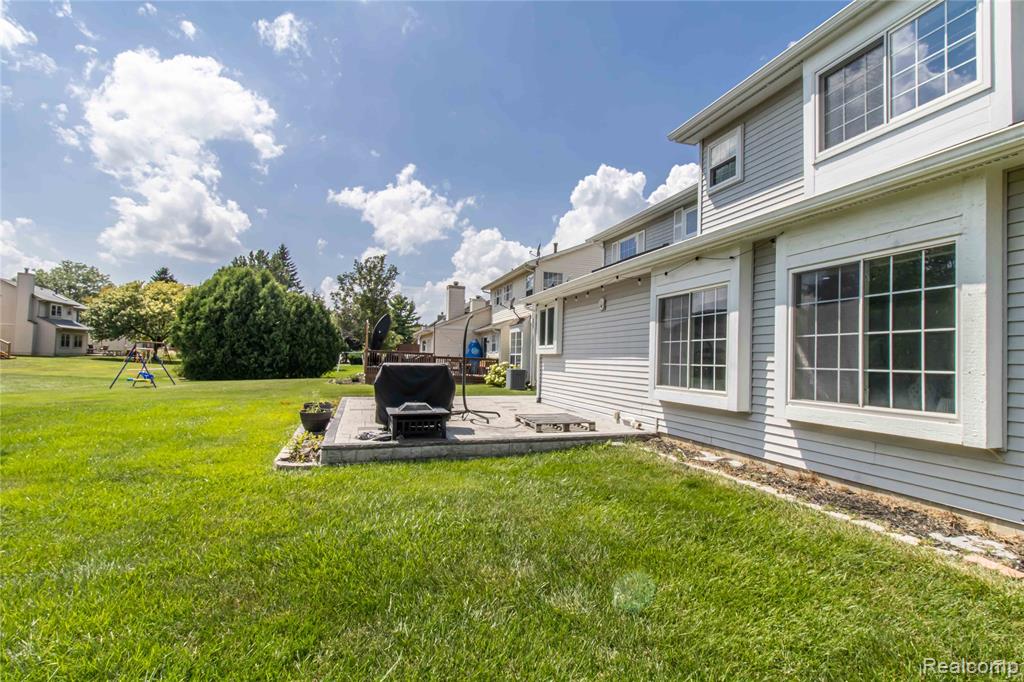 47302 Butler Lane, Novi, MI — Photo 53