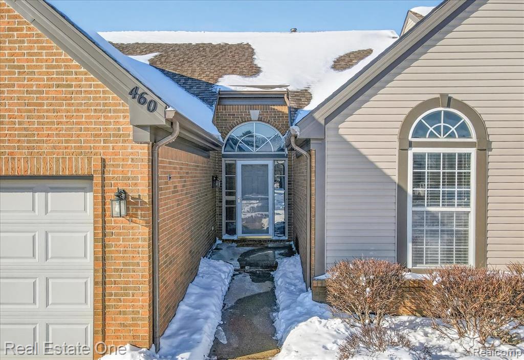 460 Golf Villa Drive, 9, Oxford, MI 48371 — Photo 3