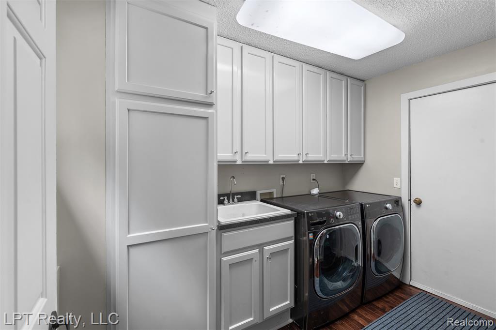 5075 Canyon Oaks Drive, Brighton, MI 48114 — Photo 25