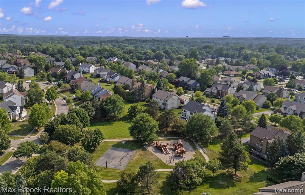 5101 Village Commons Drive, West Bloomfield, MI — Photo 68
