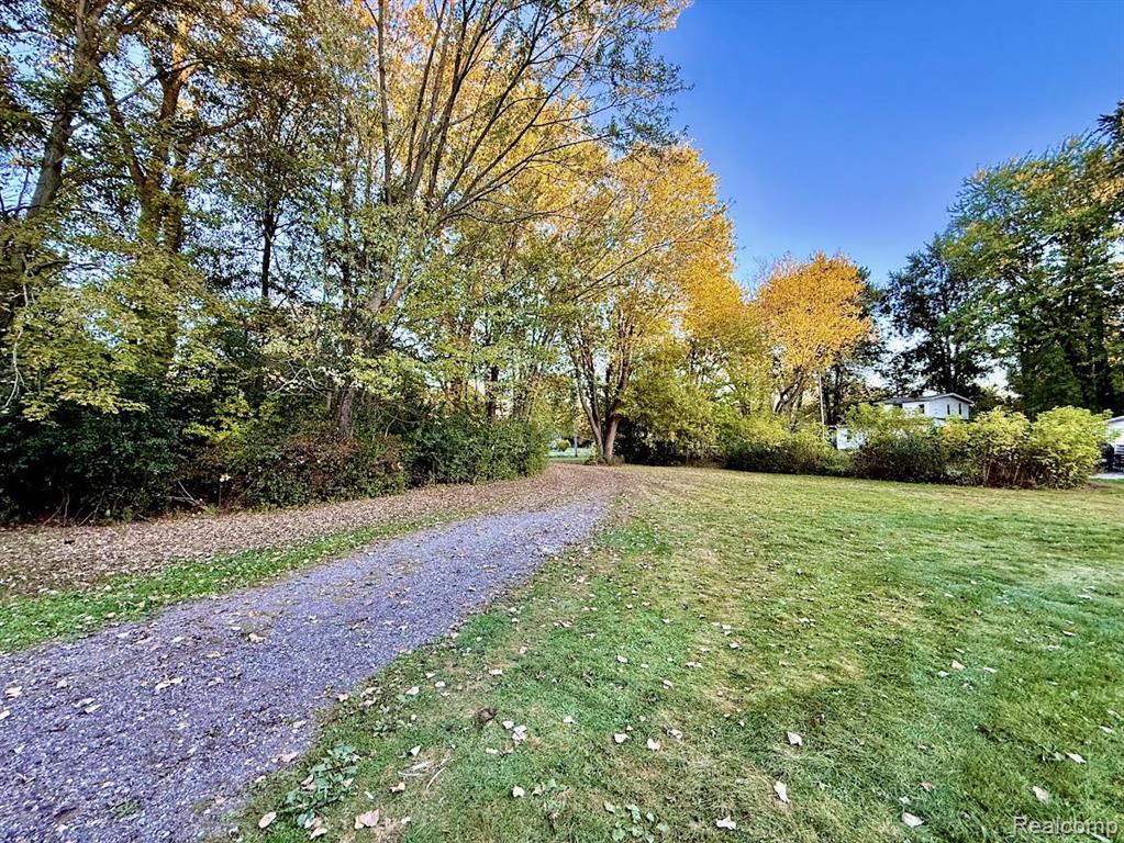 840 Laird Street, Lake Orion, MI 48362 — Photo 3