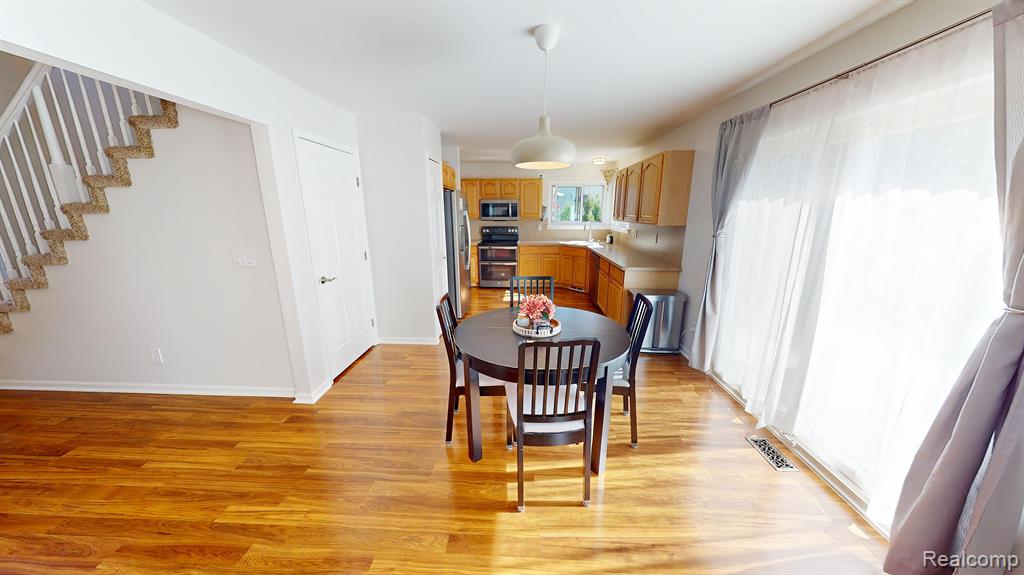7724 PIONEER Drive, Ypsilanti, MI 48197 — Photo 14