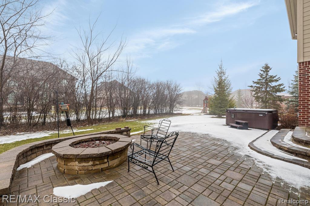 52350 FERNDALE Drive, Northville, MI 48167 — Photo 28