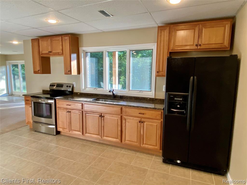 7233 OAKWOOD Drive, West Bloomfield, MI — Photo 29