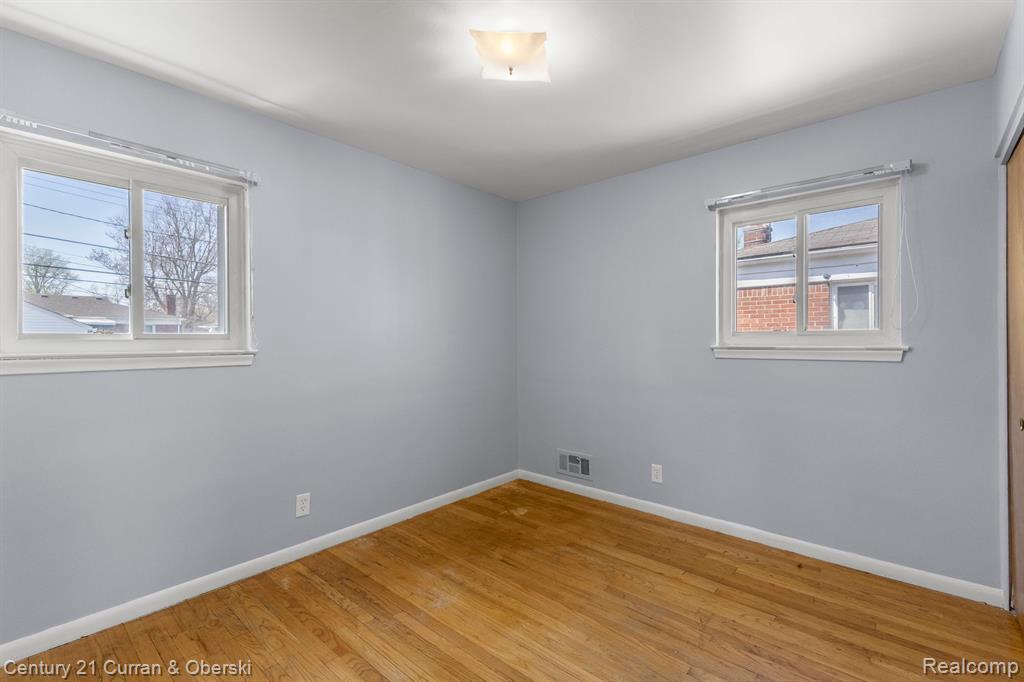 6661 N BEECH DALY Road, Dearborn Heights, MI 48127 — Photo 18