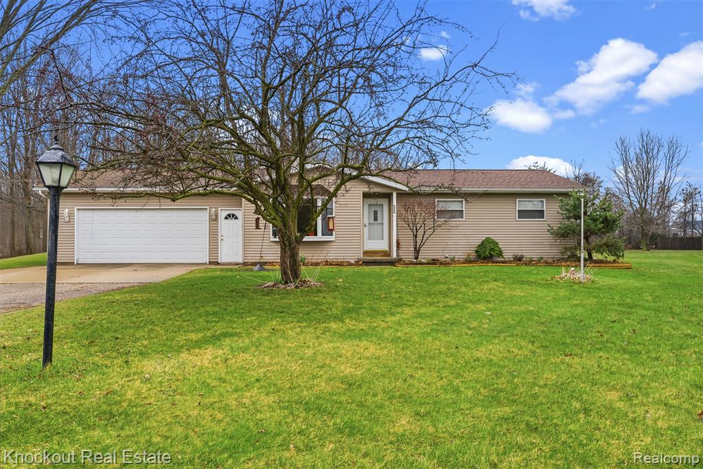 6256 State Road, Vassar, MI 48768 — front exterior