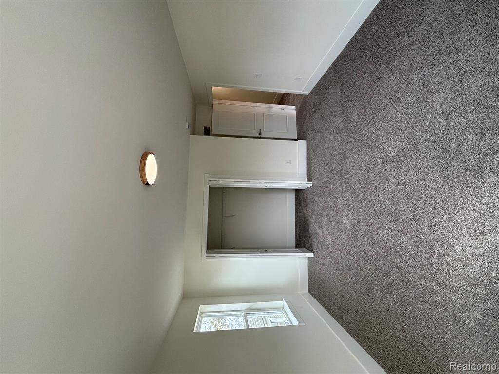 127 E Mahan Avenue, Hazel Park, MI 48030 — Photo 20