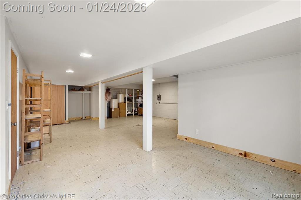 765 Barrington Road, Grosse Pointe, MI 48230 — Photo 35