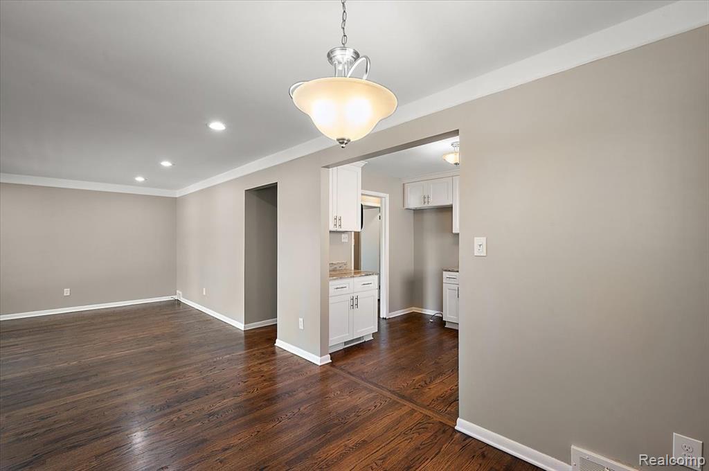 754 S Webik Avenue, Clawson, MI — Photo 37
