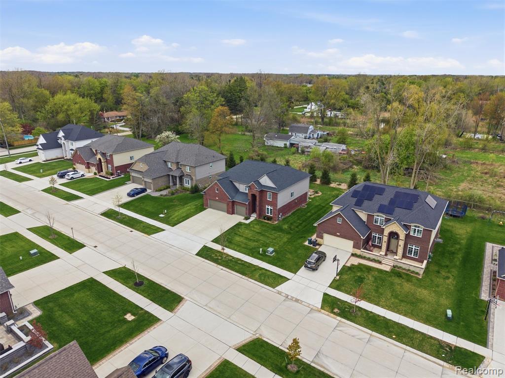 1551 Garrett Drive, Troy, MI 48085 — Photo 2