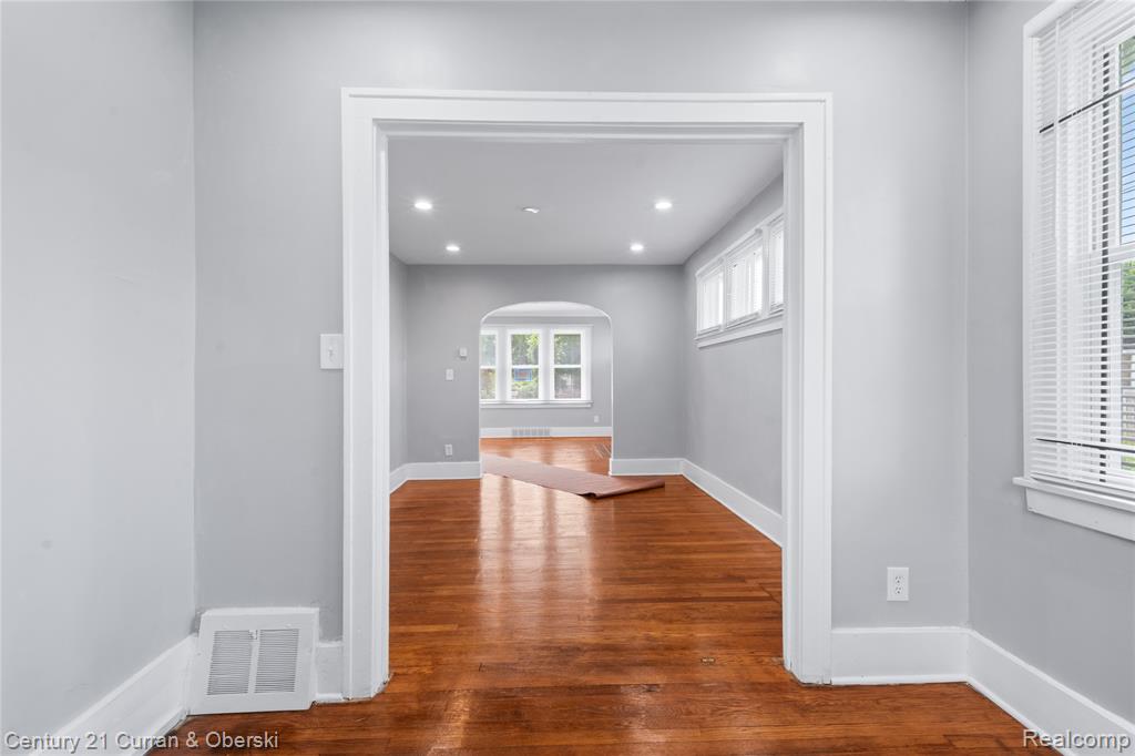 9412 Steel Street, Detroit, MI 48228 — Photo 11