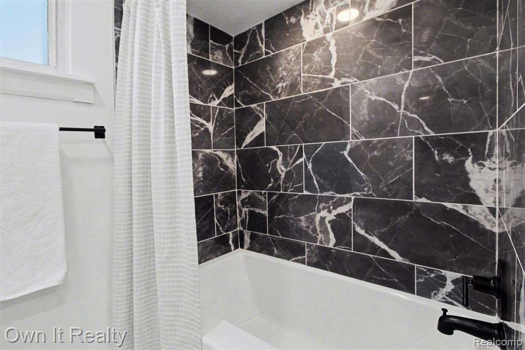 1555 Levona Street, Ypsilanti, MI 48198 — Photo 14
