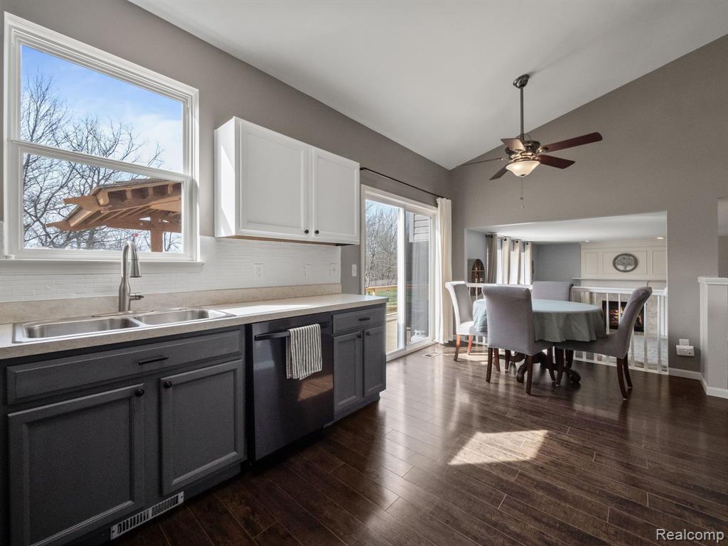 444 OTTER RUN Road, Holly, MI 48442 — Photo 12