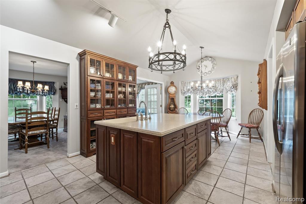 7260 Willow Oak Drive, West Bloomfield, MI 48324 — Photo 6
