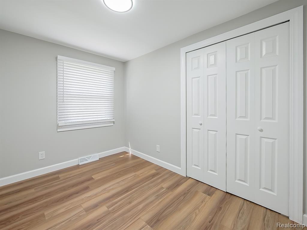9650 Cooley Lake Road, White Lake, MI — Photo 19