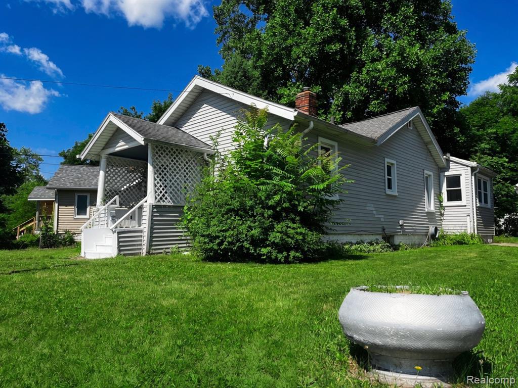 93 Omar Street, Pontiac, MI 48342 — front exterior