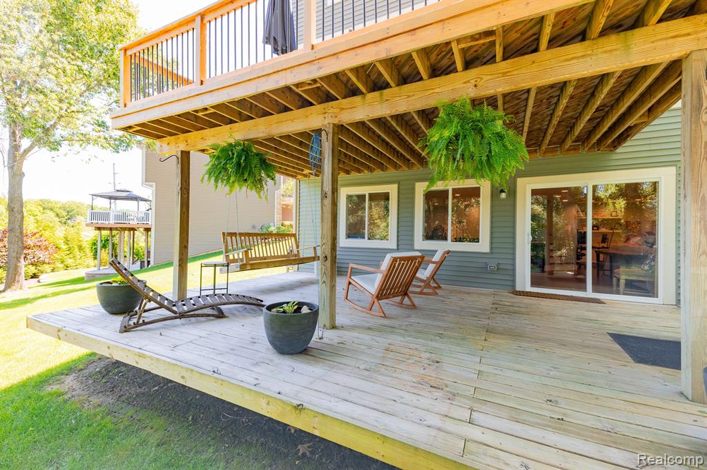 299 NAPA VALLEY Drive, Milford, MI 48381 — Photo 48
