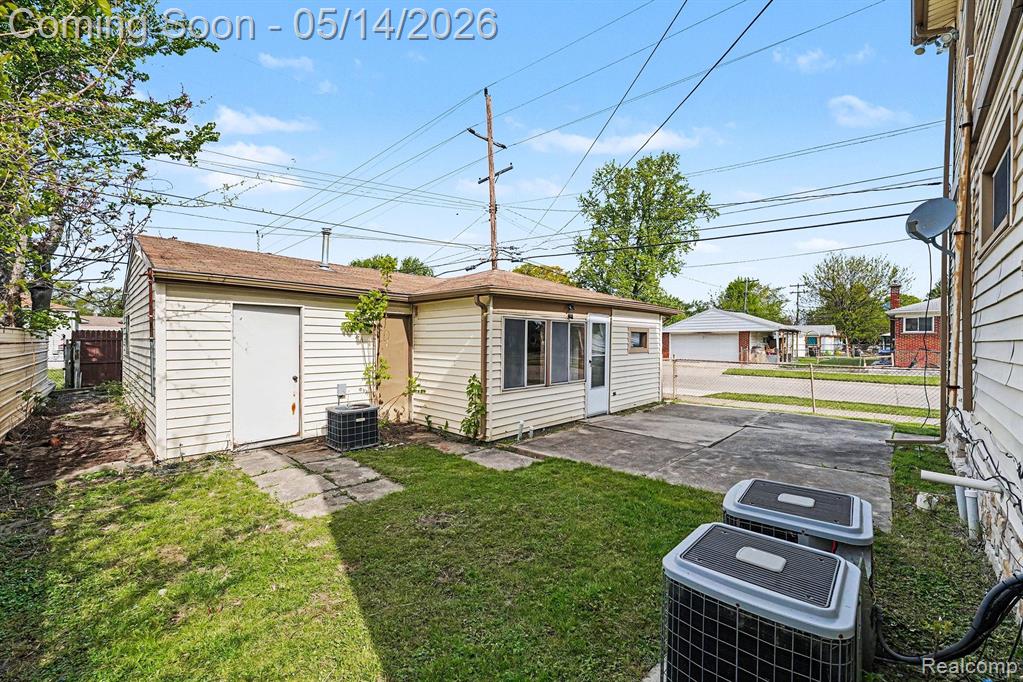 4052 Longtin Avenue, Lincoln Park, MI 48146 — Photo 23