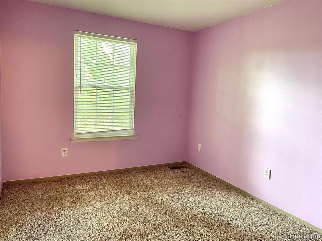 39554 OLD DOMINION Drive, Clinton Twp, MI 48038 — Photo 11