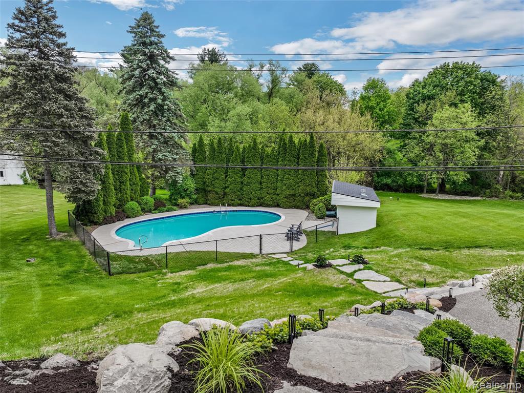 941 Viewland Drive, Rochester, MI 48309 — Photo 2