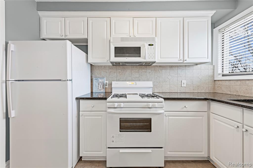 25777 Woodward Avenue, 204, Royal Oak, MI 48067 — Photo 8