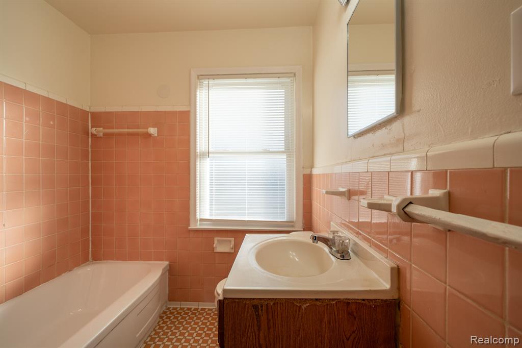 16841 Winston Street, Detroit, MI 48219 — Photo 14