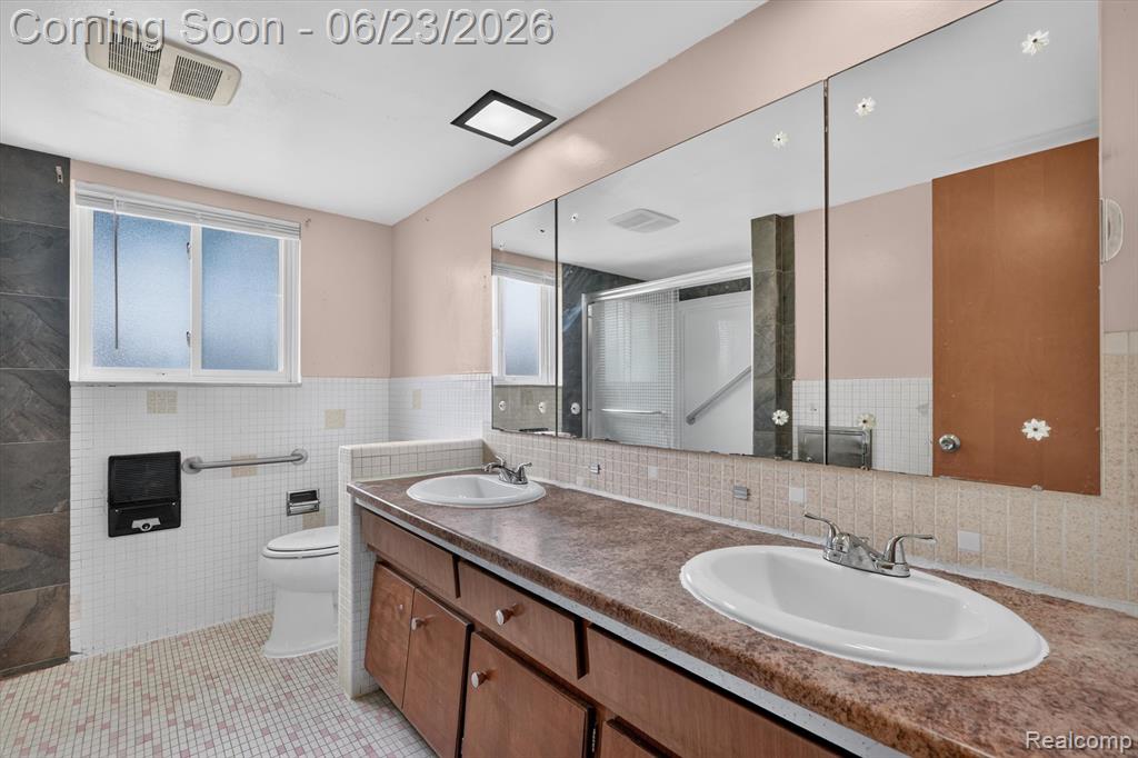 29101 Campbell Drive, Warren, MI 48093 — Photo 24