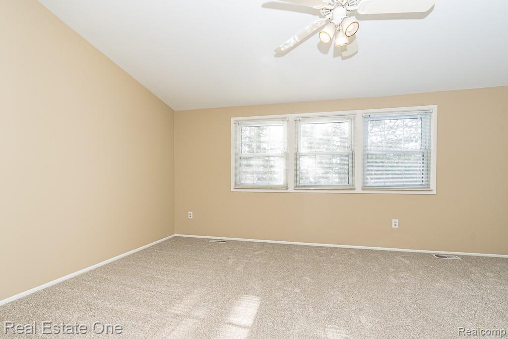 5075 Buckingham Drive, Troy, MI 48098 — Photo 20