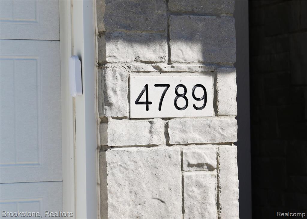 4789 Glenora Drive, Lake Orion, MI, 00000