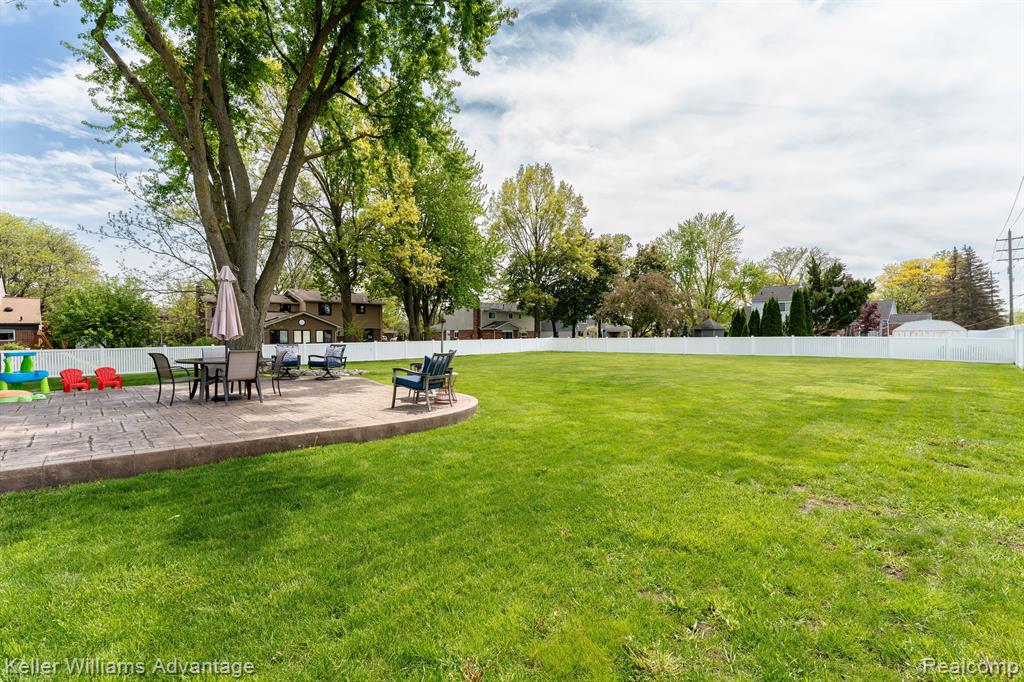 47397 Bartlett Drive, Canton, MI 48187 — Photo 38