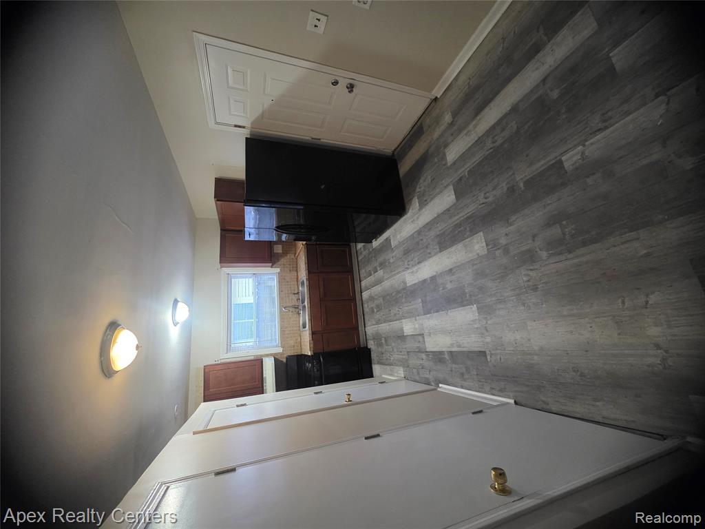 8656 Nightingale Street, Dearborn Heights, MI 48127 — Photo 4