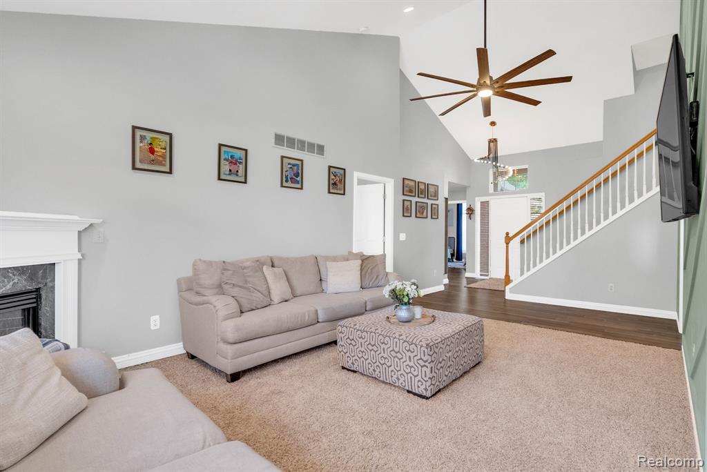 5610 Ortman Drive, Sterling Heights, MI 48314 — Photo 9