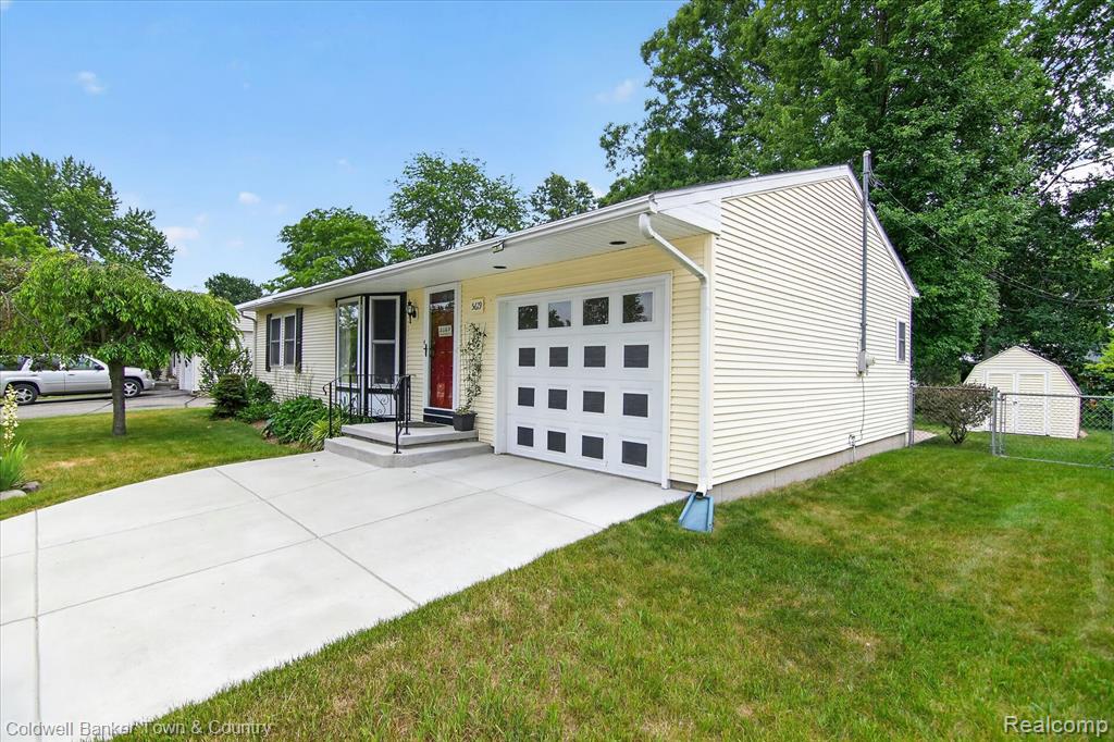 5619 Dogwood Street, Jackson, MI 49201 — Photo 4