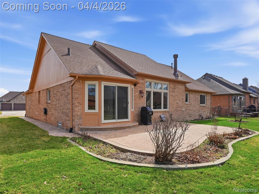 51605 Shadywood Drive, Macomb, MI 48042 — Photo 23