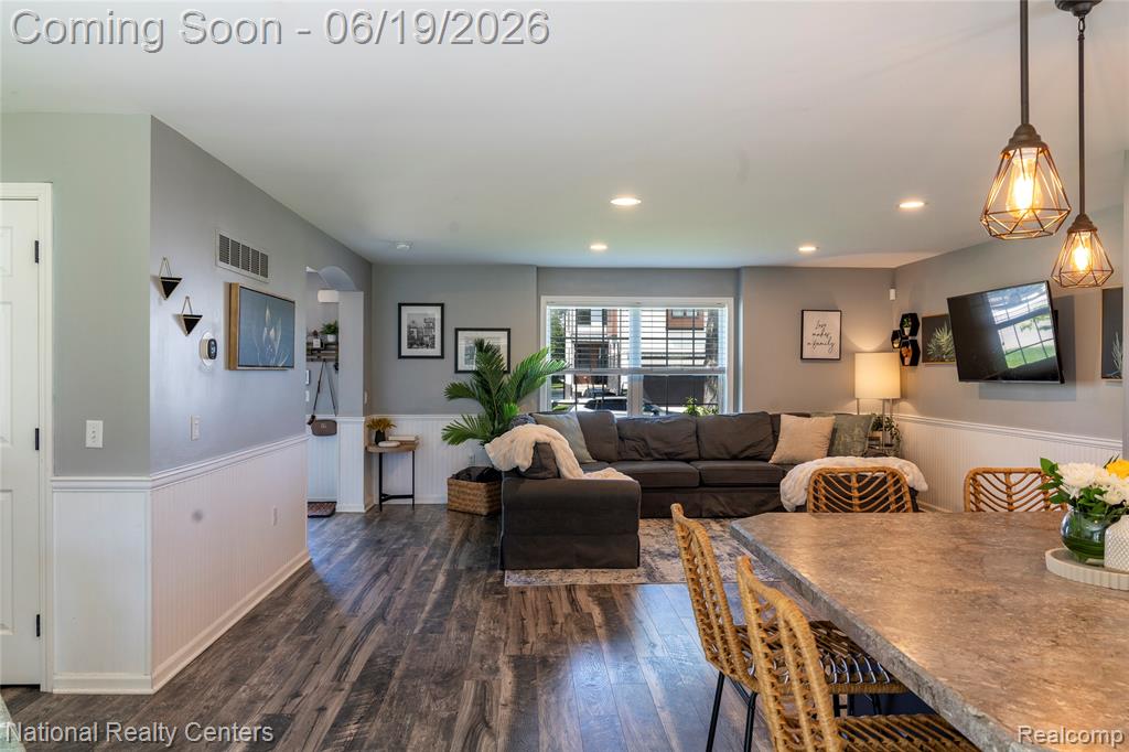 8423 Cascade Street, Commerce Twp, MI 48382 — Photo 8