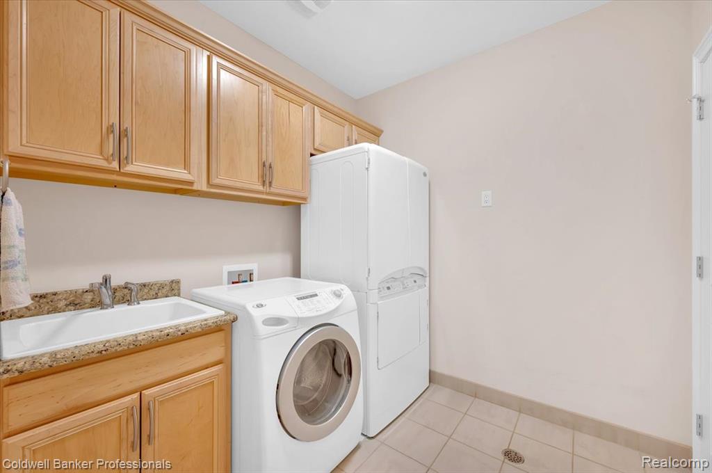 4359 Longview Drive, Lapeer, MI 48446 — Photo 46