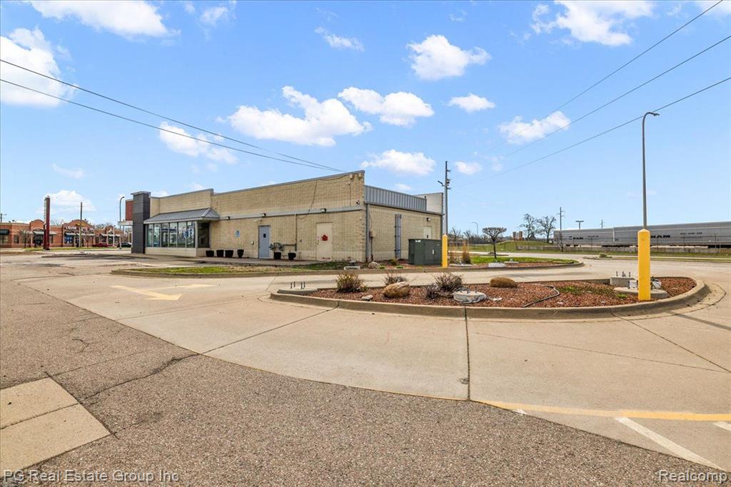 3975 CONNER Street, Detroit, MI 48215 — Photo 6