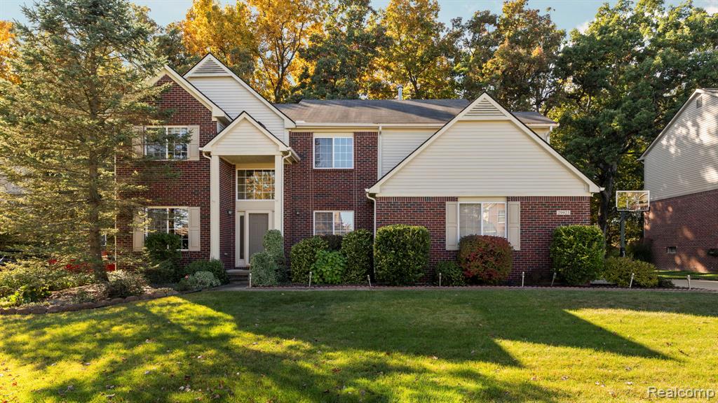 29923 Bradford Drive, New Hudson, MI 48165 — front exterior