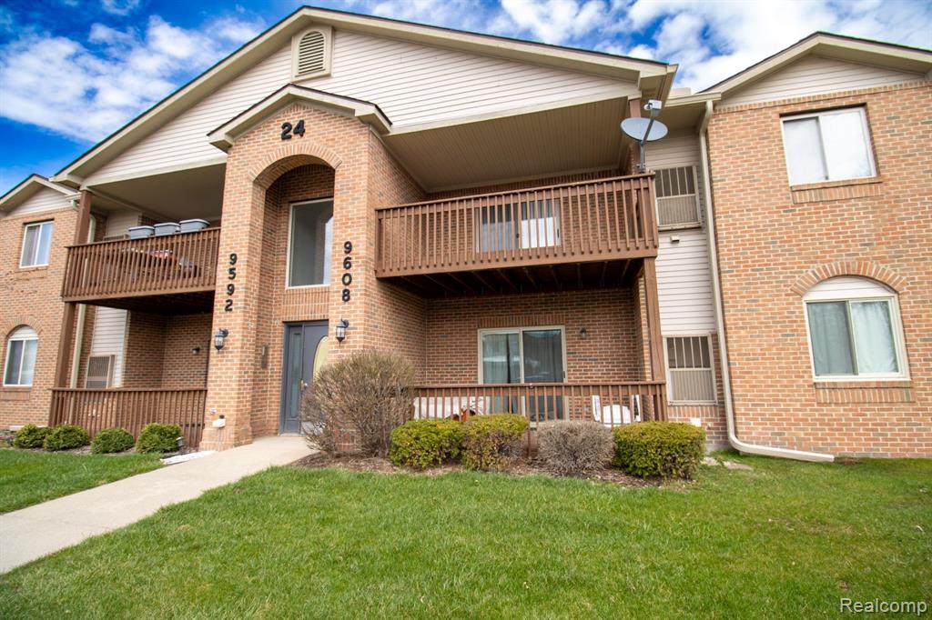 9602 Sawgrass Court, Unit #8, Belleville, MI 48111 — Photo 2