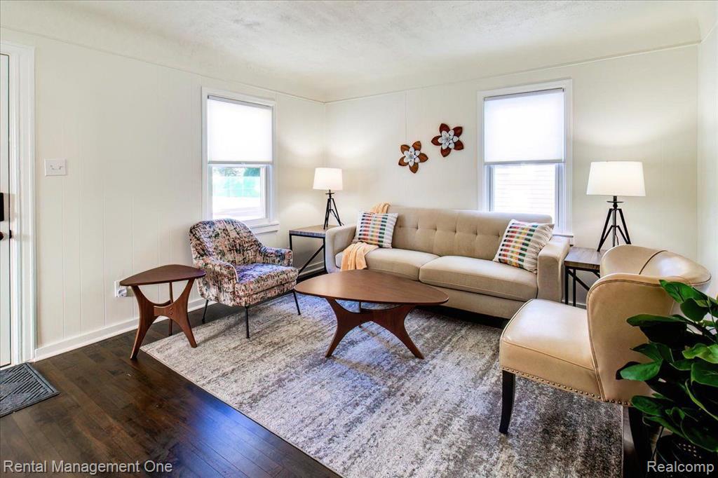 710 E 12 MILE Road, Royal Oak, MI 48073 — Photo 6