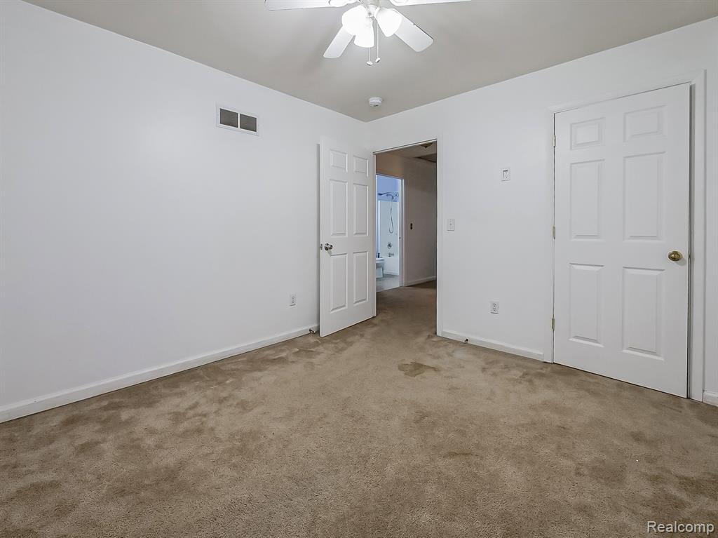 49 Oakhill Street, Pontiac, MI 48342 — Photo 11