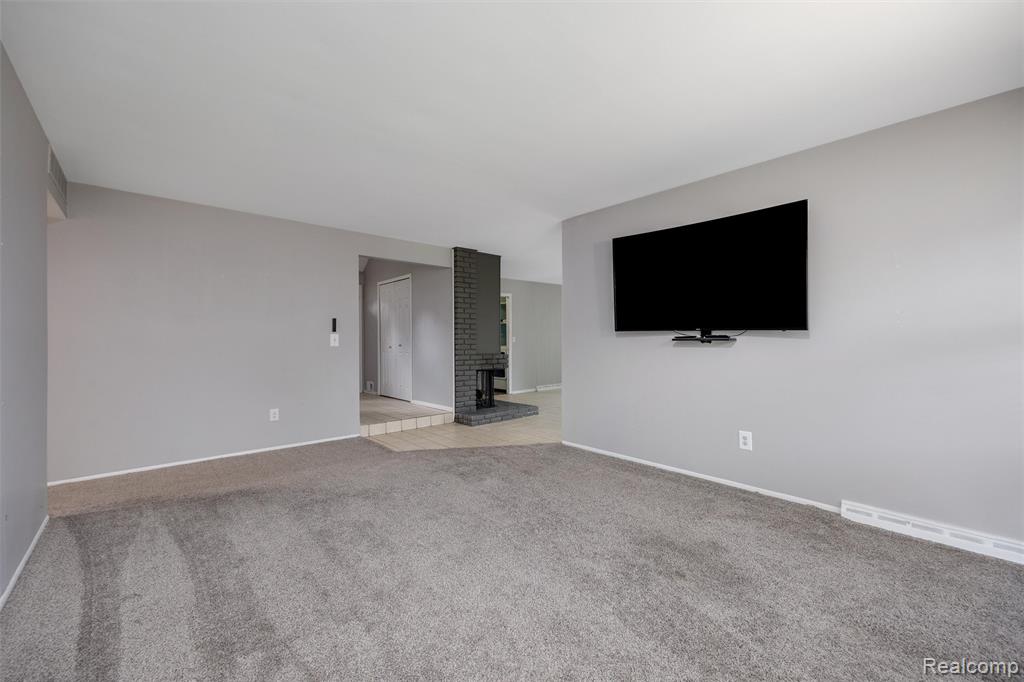 4942 Butler Drive, Troy, MI 48085 — Photo 21