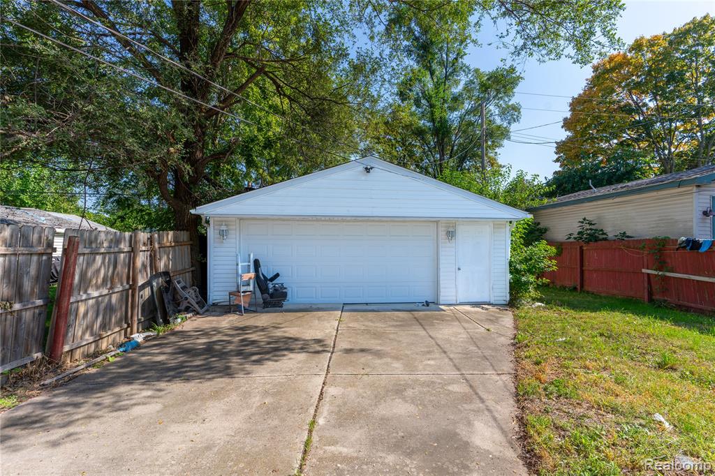 6374 Rutland Street, Detroit, MI 48228 — Photo 17