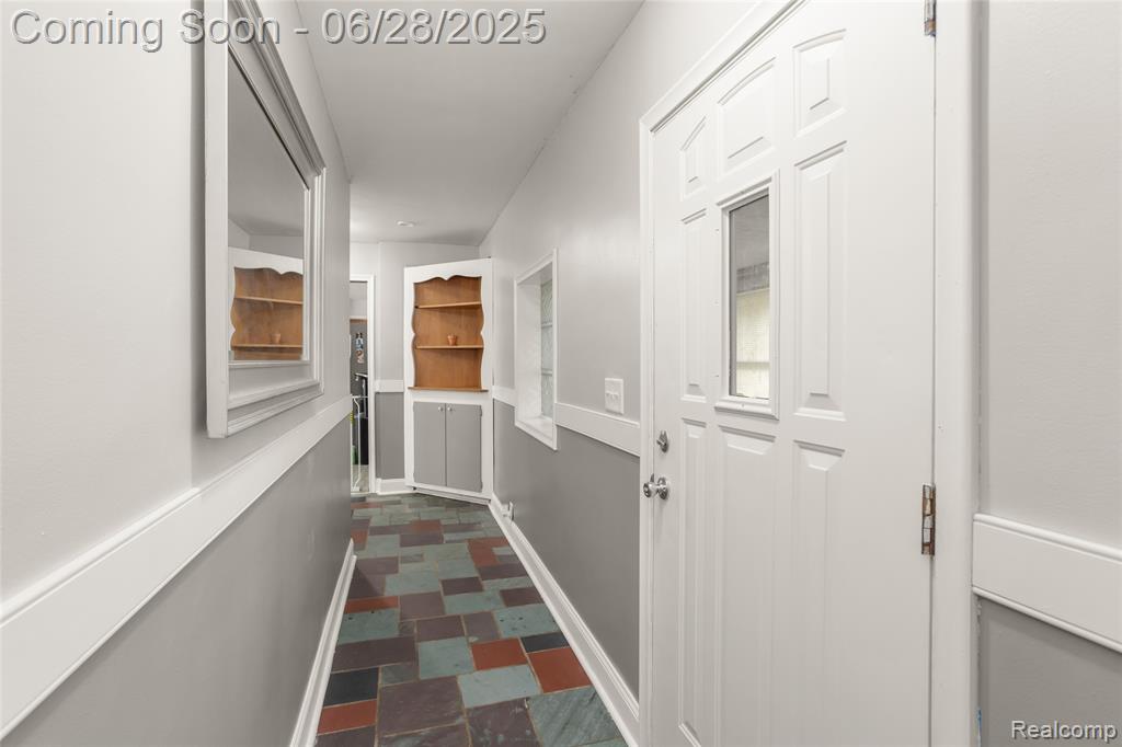 5204 Ashley Street, Detroit, MI 48236 — Photo 14