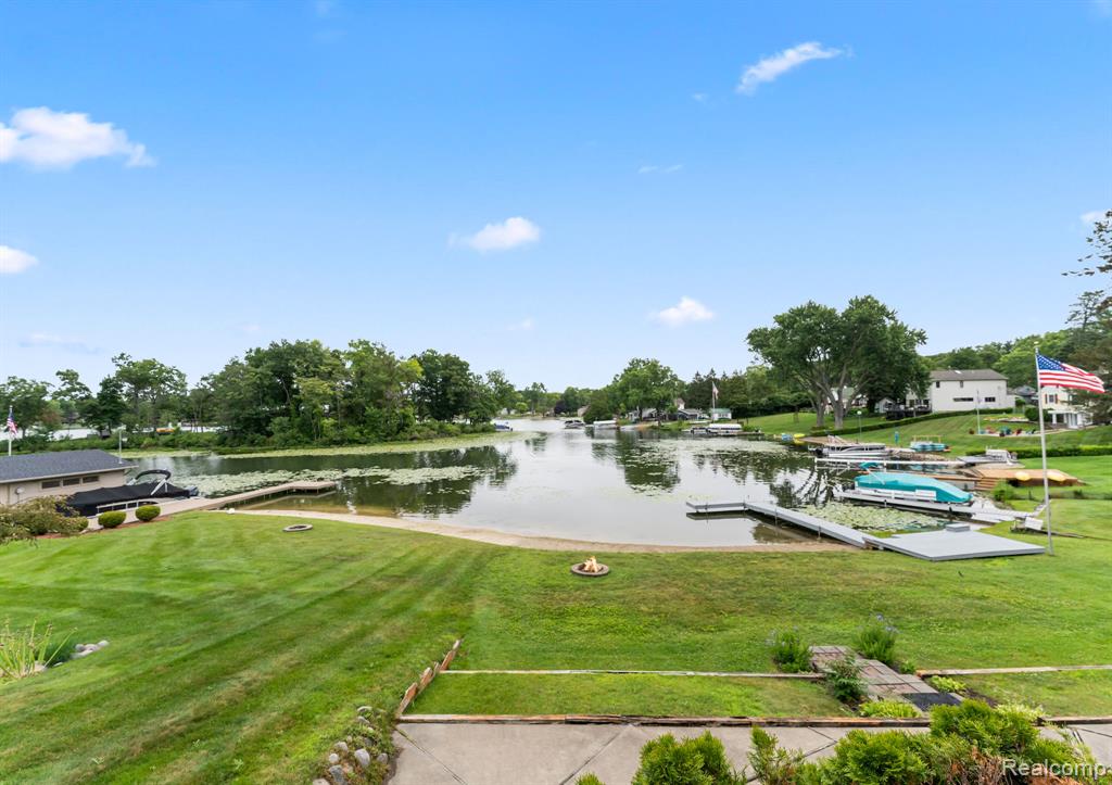 6628 Longworth Drive, Waterford, MI — Photo 23