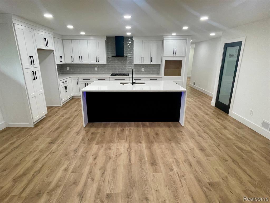 6560 NORTON Drive, Troy, MI 48085 — Photo 13